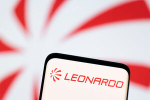 Leonardo relève ses objectifs de commandes pour 2025
