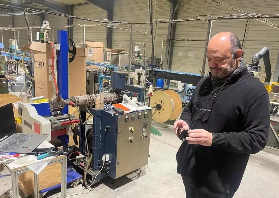 En Normandie, cette rare technologie permet de réchauffer les satellites… et bientôt les doigts !